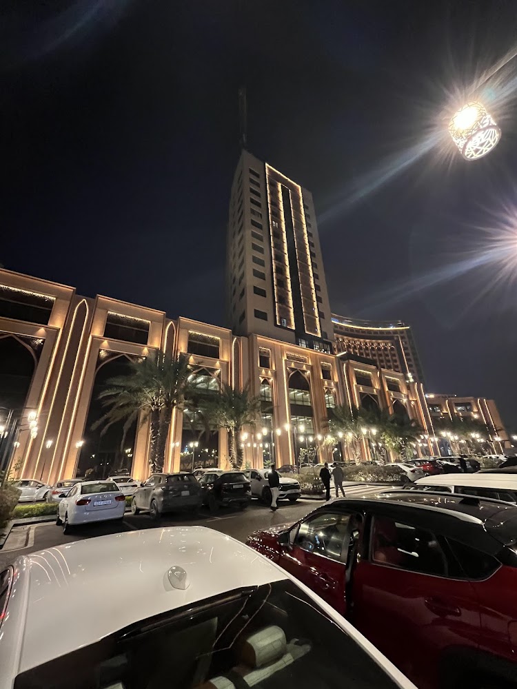 موقف سيارات