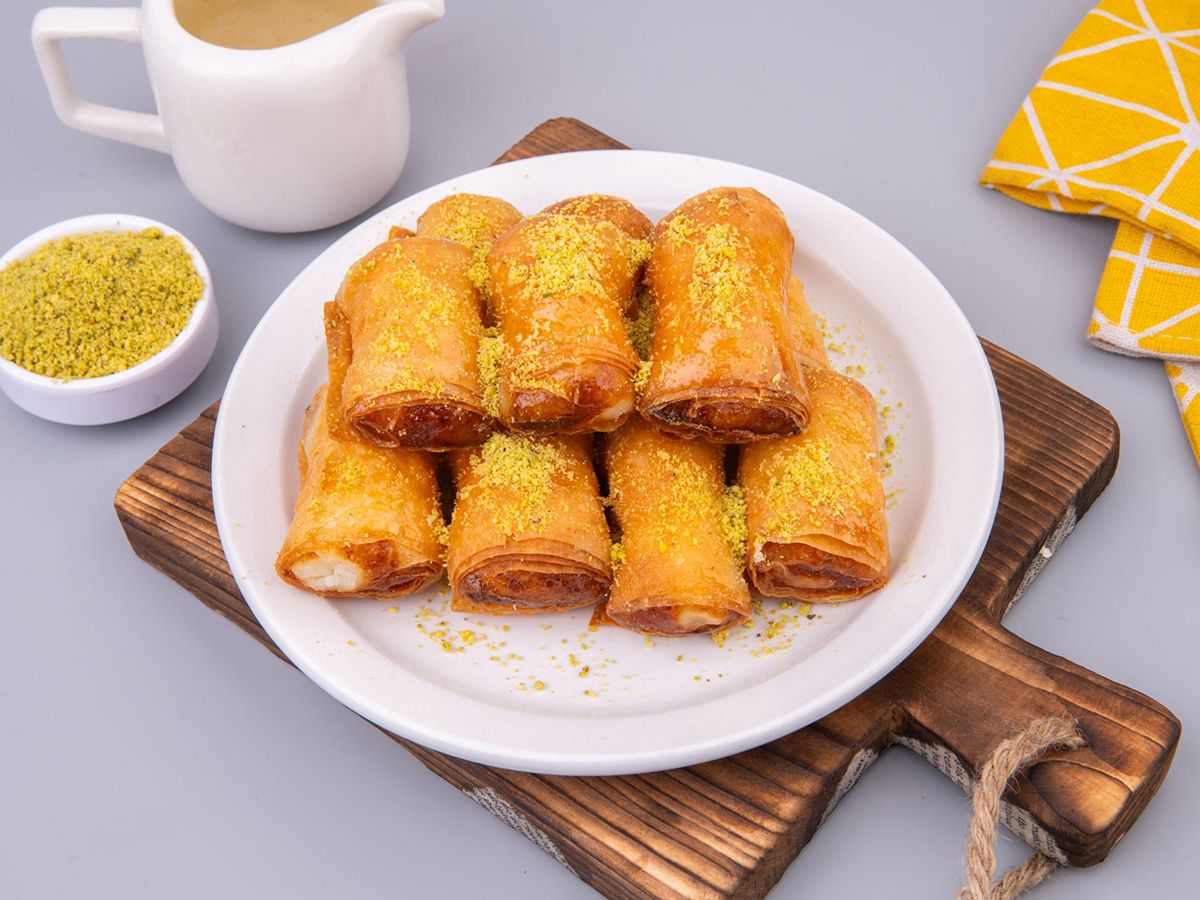 Almanar Shaker Alhamdani Sweets
