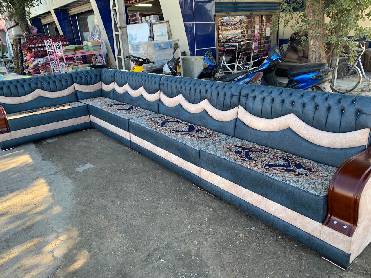 الحاج علي للمفروشات - Al-Hajj Ali Carpet Store
