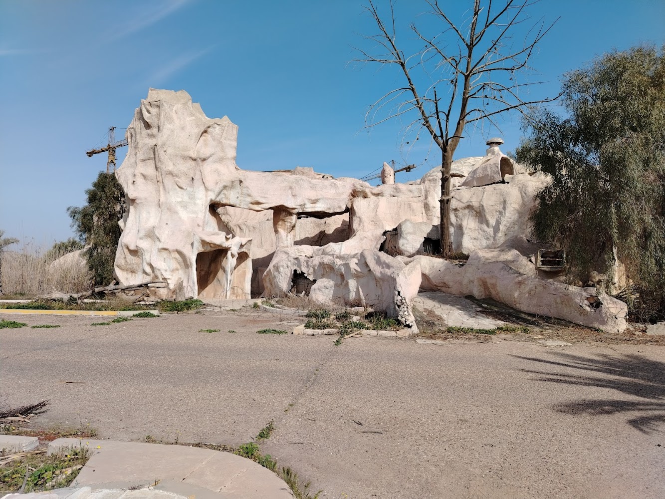 Flintstone Village Baghdad القرية الحجرية
