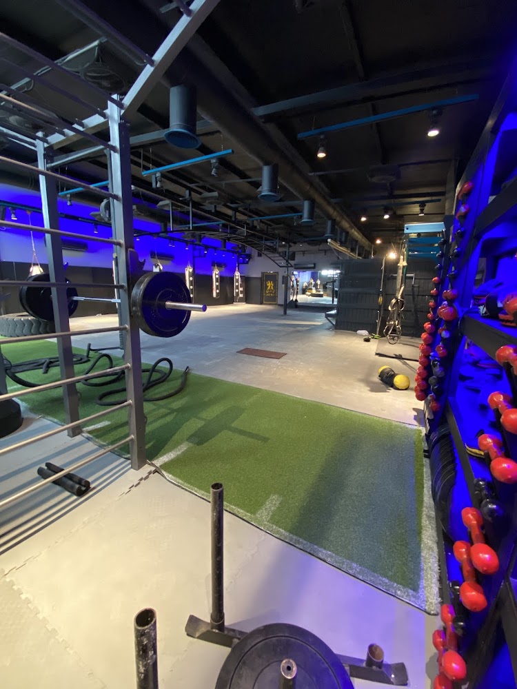 بلاك جيمBLACK GYM