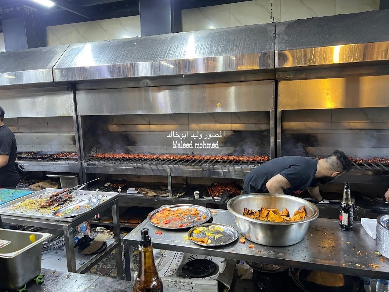 Wings and barbecues abo-teba