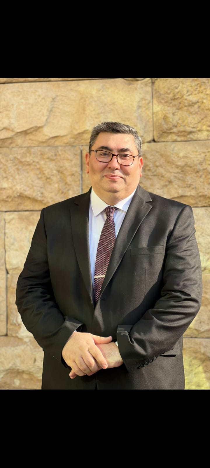 الاستاذ يوسف عزيز مصطفى