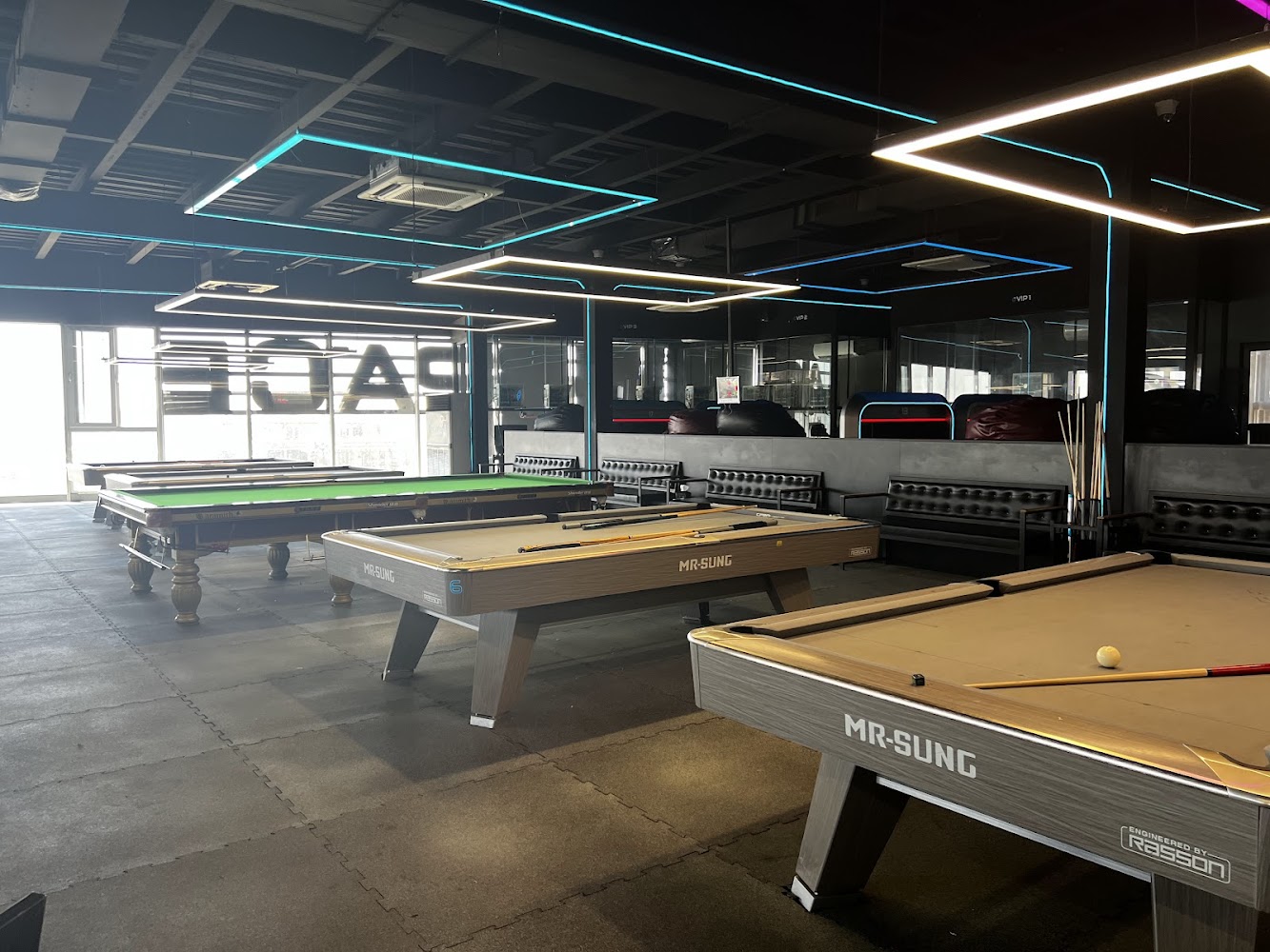 X space cyber cafe