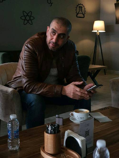 الاستاذ احمد طالب