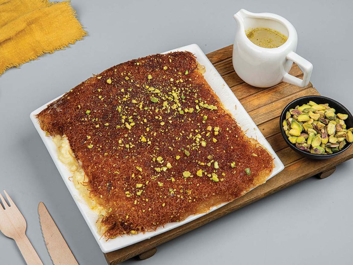 Kunafe and Znood Al Sit Habiba